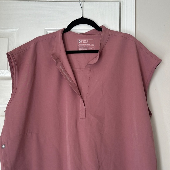 Women FIGS Rafaela Oversized Scrub Top Mauve Size XXL Plus Technical Collection - Picture 2 of 5
